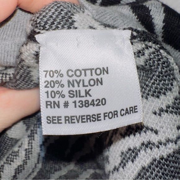 Carlisle Collection NWT Zebra Print Cotton Silk Sleeveless Turtleneck Sweater - Picture 5 of 6